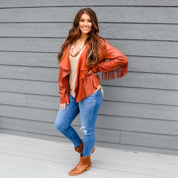 Meet your Posher, Brooke - Picture 1 of 1